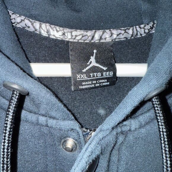 Jordan Charcoal and Black Men’s Hoodie Size XXL - Picture 2 of 4